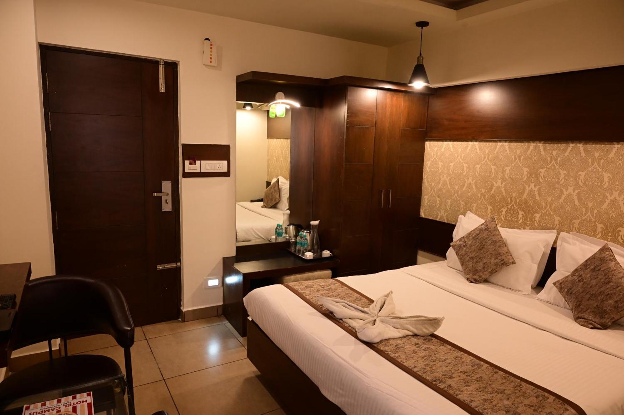 Canyon Sun Chennai Exterior photo