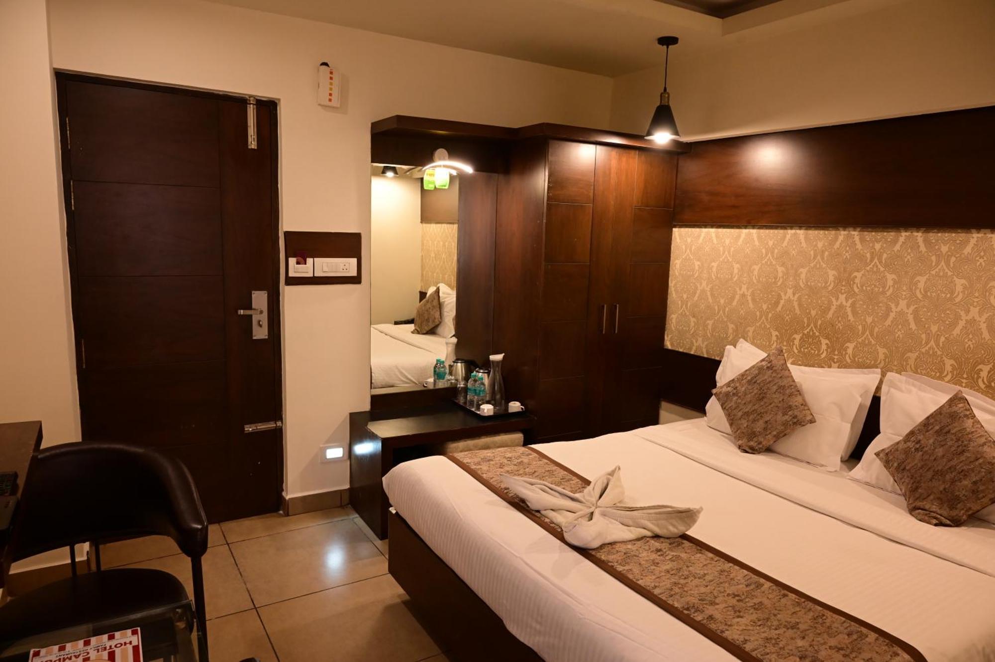 Canyon Sun Chennai Exterior photo