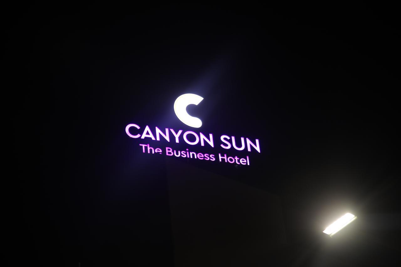 Canyon Sun Chennai Exterior photo